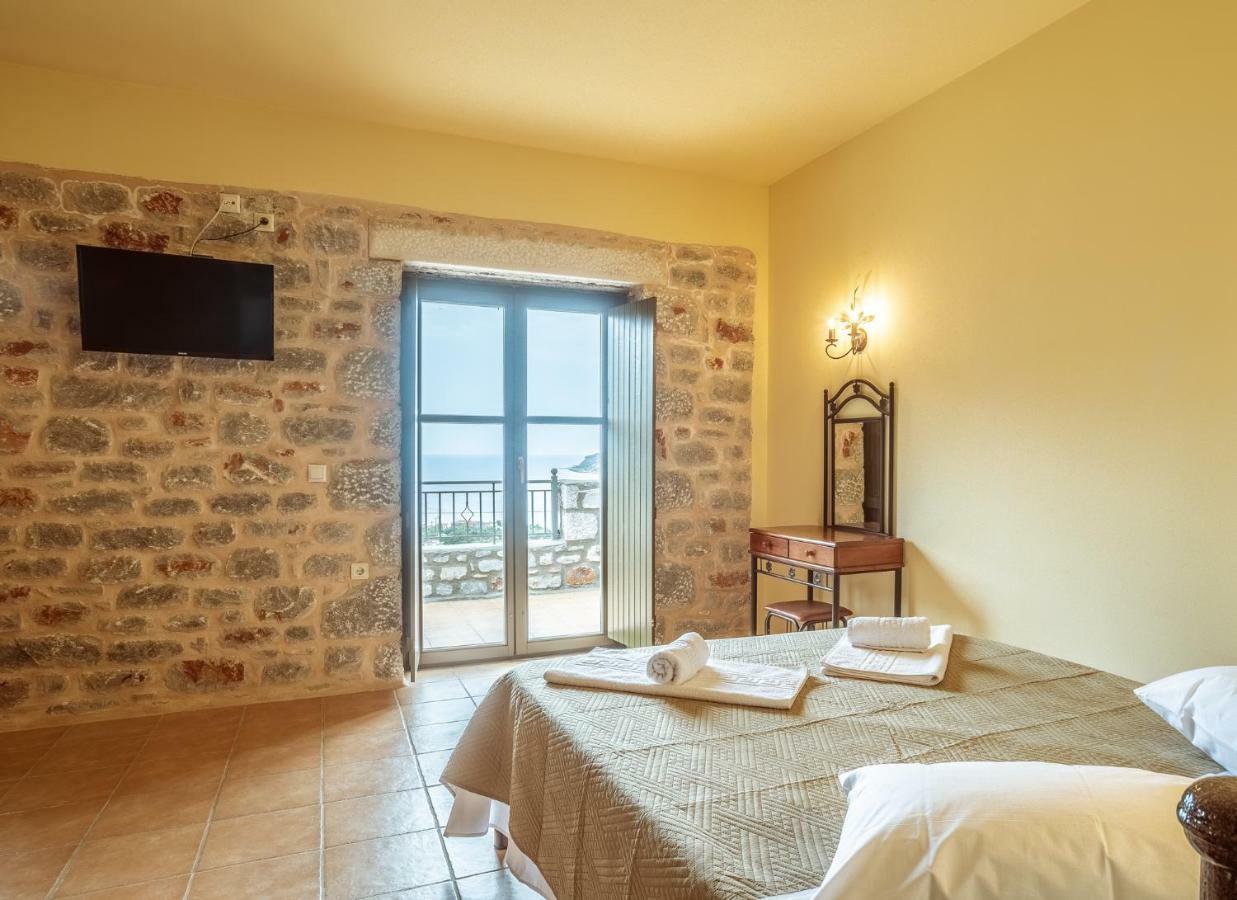 Onar Mani Suites Néon Oítilon Exterior foto